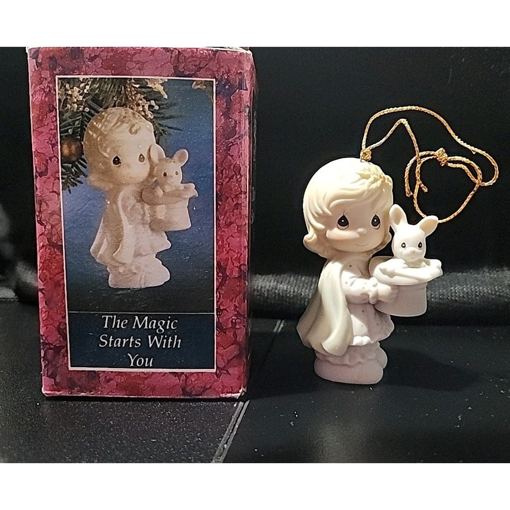 Precious Moments "The Magic Starts with You"‎ 529648 Vintage Figurine